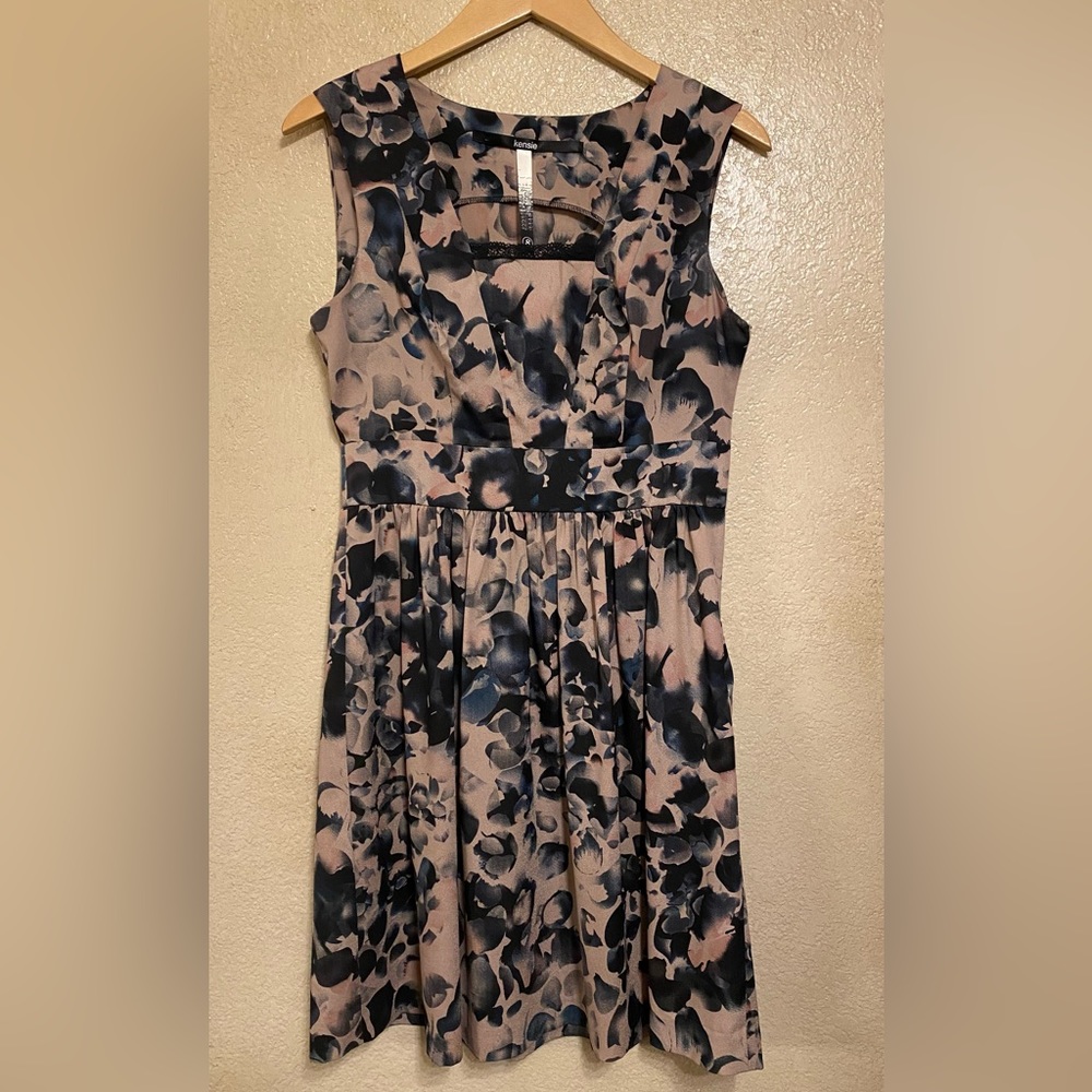 Kenzie Pedal Print Dress